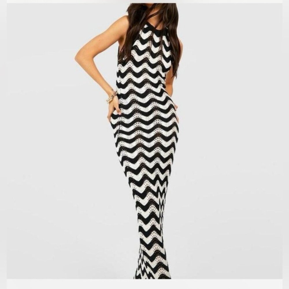 NWT Boohoo ZIG ZAG CROCHET MAXI Body con DRESS Black and white